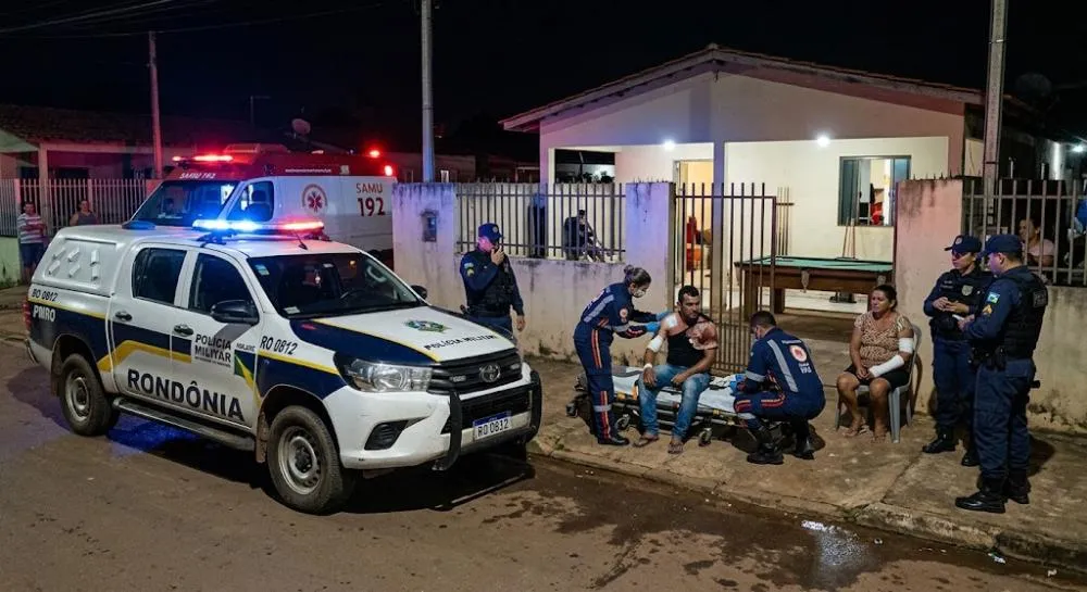 Briga de casal termina com homem esfaqueado e mulher ferida na zona leste de Porto Velho